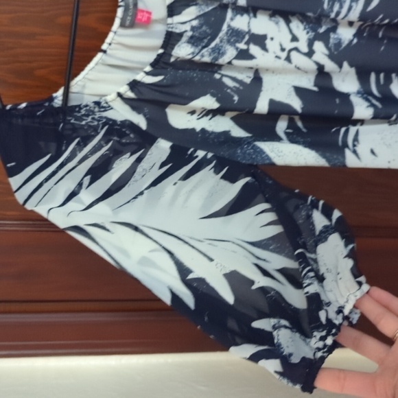 New with Tags Vince Camuto Blue Night Chiffon Injection Blouse Size XS - Picture 5 of 7